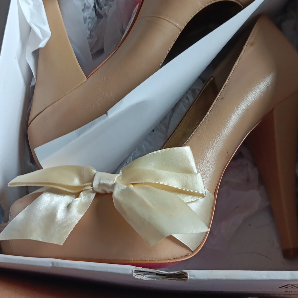 Shoe